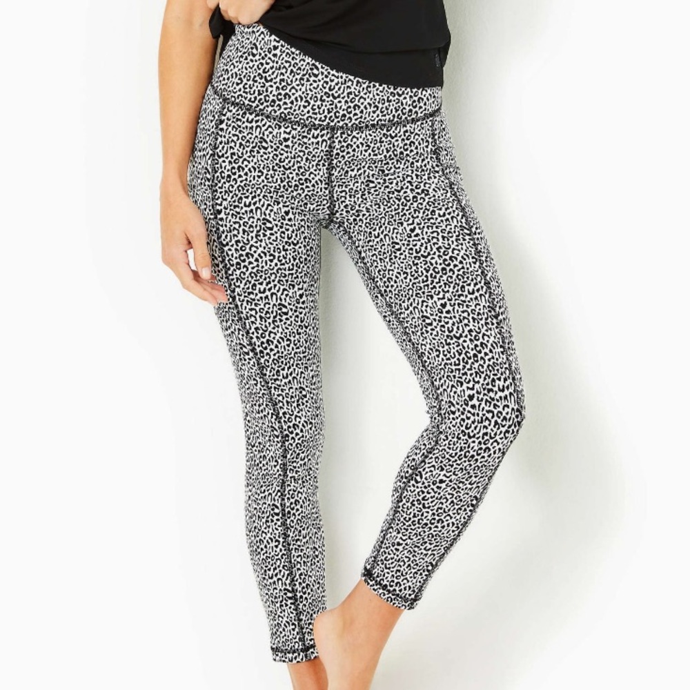 Lilly Pulitzer Black & White Leopard Print Leggings